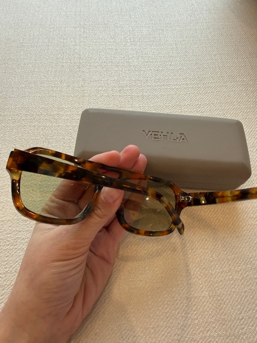 VEHLA Tortoiseshell Sunglasses with Green Lenses - Picture 2 of 4